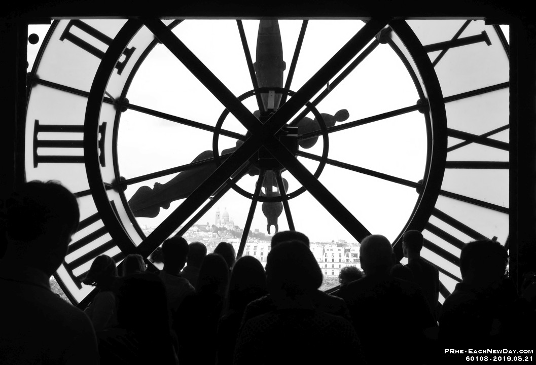 60108RoCrLeBw - At the Musée d'Orsay - Paris, France